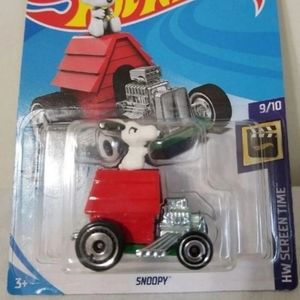Hot Wheels Snoopy Vehicle